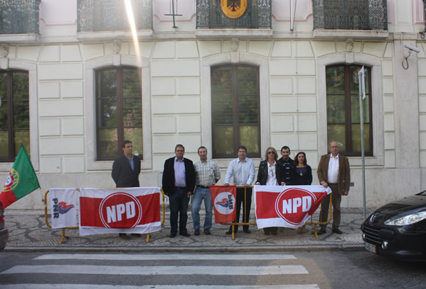 Protesto PNR - Embaixada da Alemanha